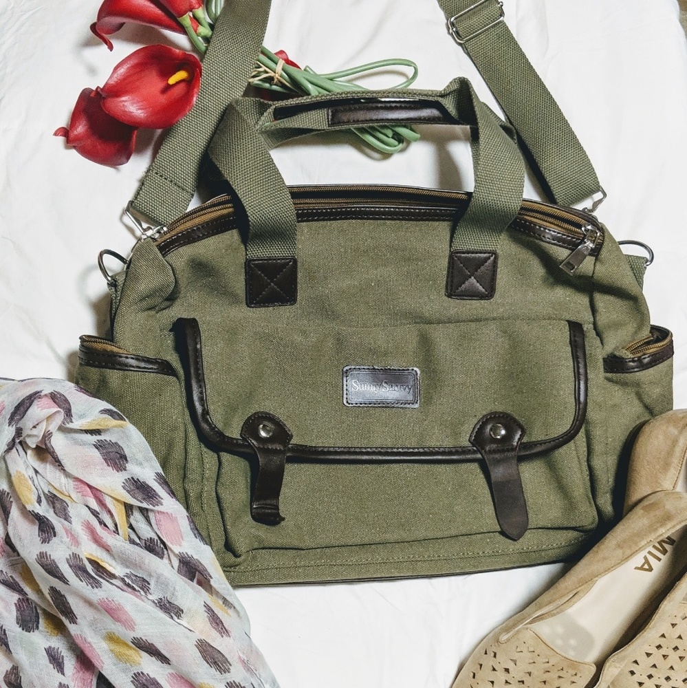 👜Green Canvas/Vegan Leather Weekender Duffle NWOT